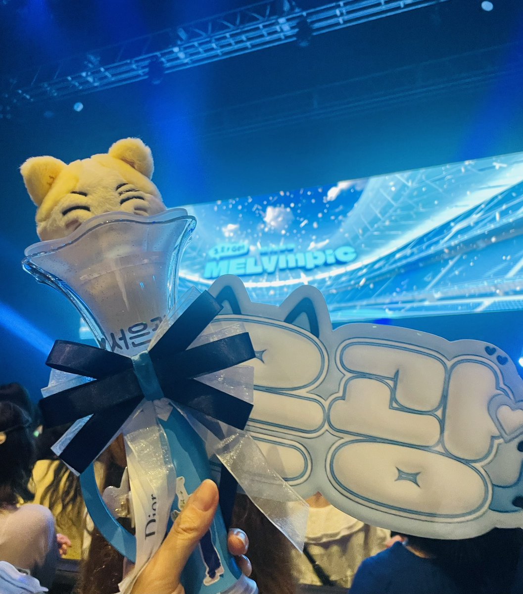 71787mm's tweet photo. 夜の部だけの参加でしたが、最高の1日でした💙💙
비투비と出会えて멜로디になれて本当に幸せだなぁと再確認した夜でした⭐️
心が充電されました🤭💕
ご一緒させていただいた멜로디さん、お会いできた멜로디さん本当に감사합니다☀️

#비투비 #서은광😻 
#321GO_MELympic
#비투비덕분이야
#ㅅㄹㅎ🫶 https://t.co/tbIBkkO1mM