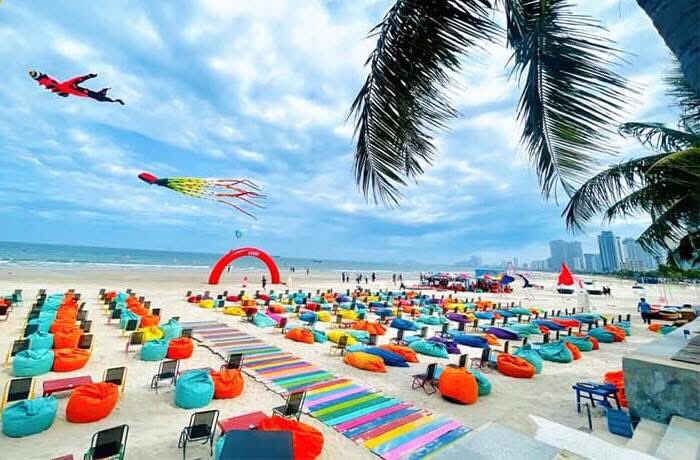 ❤SIÊU PHẨM LÔ GÓC 2 MẶT TIỀN ĐƯỜNG PHƯỚC TRƯỜNG, TT DU LỊCH BIỂN SƠN TRÀ, DT KHỦNG 200m². NGANG 12m. ❤️
✅ Vị trí đẹp hiếm có. Sát toà tháp đôi Sun Group. Cách bãi tắm chỉ 200m. 
 ⚡Giá chỉ nhỉnh: 12 tỷ. (TL chính chủ)

☎️ 0356.02.11.58 Mr Nhật.
