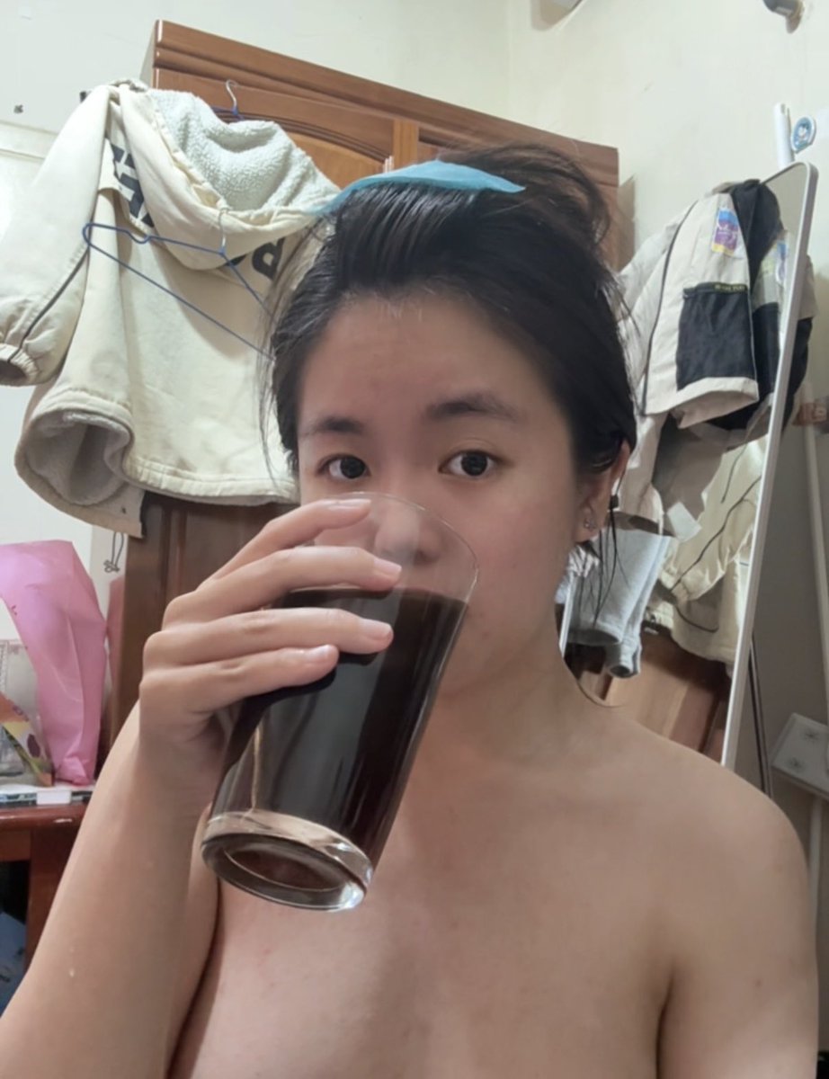 早安～～～

狗狗要去逛菜市場😆

人間煙火氣息😆

其實有人在賣生魚片🤣

起晚了不知道還有嗎😥

狗狗弄的咖啡好好喝😆黑糖+黑咖啡

順口😆 https://t.co/vi88rB6nyT