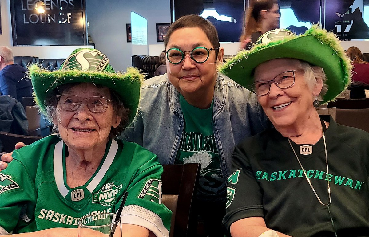GreyCupBound's tweet photo. #FootballFanLife #RiderPride this crew is so excited for the #CFL season to start. @RiderCharm @Prairie_Scot @PaullMongo @saskie35 https://t.co/coYesIeAjI