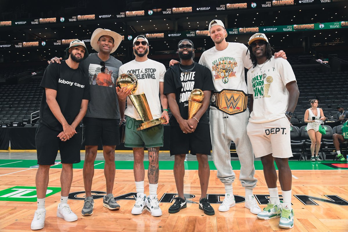 Timi_093's tweet image. This is a brutal end to what was a really amazing era.
THANK YOU BOSTON CELTICS ☘️
Can't wait to root for this team again. It's gonna be an interesting summer. In Brad Stevens we trust.