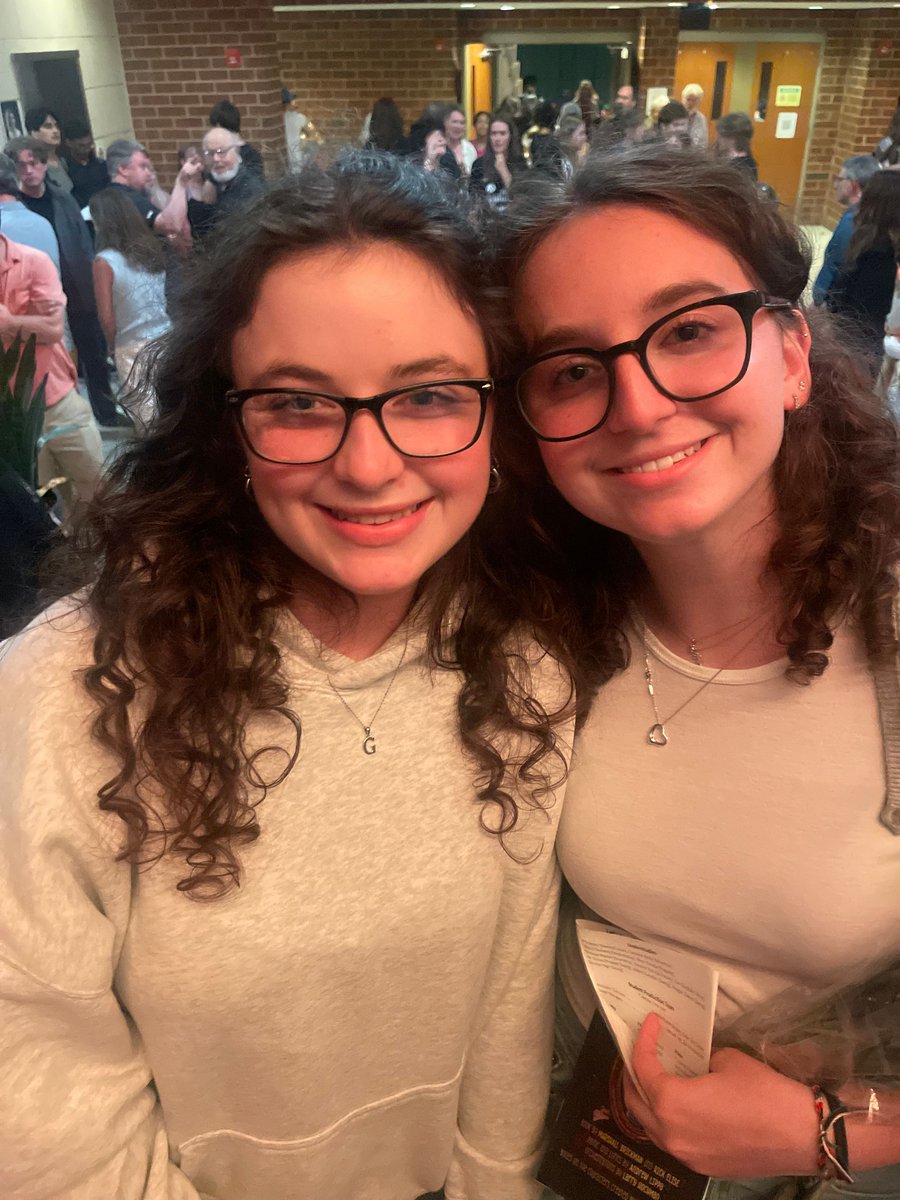👯‍♀️