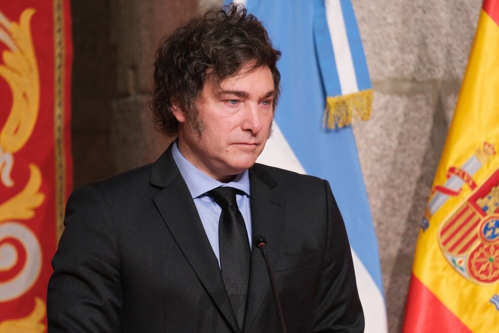 💥アルゼンチン震撼！ミレイ大統領の「$LIBRA」推奨で価格急騰後96%暴落！📉

詐欺疑惑で司法捜査開始、投資家損失は数百億円規模か。

ミレイは「知らなかった」と弁明。どう思う？🧐
#LIBRA #仮想通貨 #詐欺疑惑