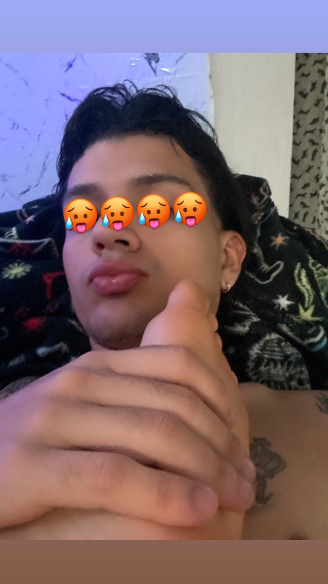 AndersonZ98's tweet photo. Quien más con este fetiche?🥵🥵 Rt si te gustan igual que a mi 🤭🙈 Venta del Video al Dm🔥🍼💦 https://t.co/AmkA5ti0XY