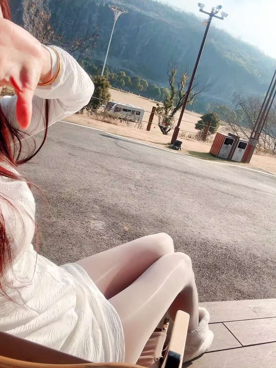 明晚要一个单男，有空的私信我，要求武器足够大，能服侍的