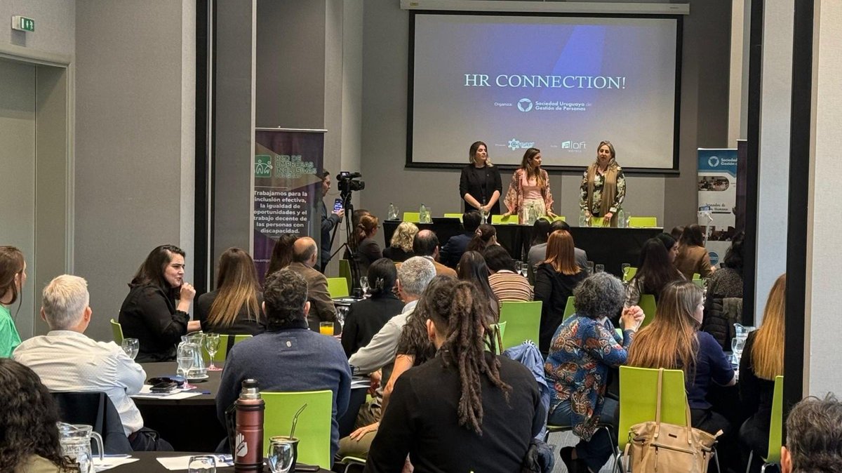 GestionHumanaUy's tweet photo. Iniciamos el ciclo con la bienvenida de Valeria Houska (@AloftMontevideo), Jessica Charamelo (@HyattCentricMVD) y Mariela Méndez.
Gracias por acompañar este espacio de intercambio y construcción en gestión humana.
#HRConnection #SUGP #GestiónHumana #AgendaHR https://t.co/bAk4whT6Uf