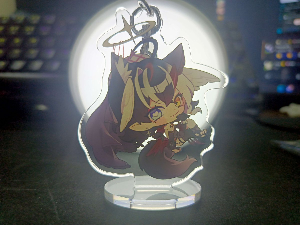 FaysLemon's tweet photo. THE MEMORY TRINKET IS HERE!! ✨

It's absolutely gorgeous—so much thought and love clearly went into it. You can feel the care in every detail. I’m gonna treasure this forever. 

Thank you Ai!! 💖🍋😭

#Aishinju https://t.co/MJGD8TD9N3
