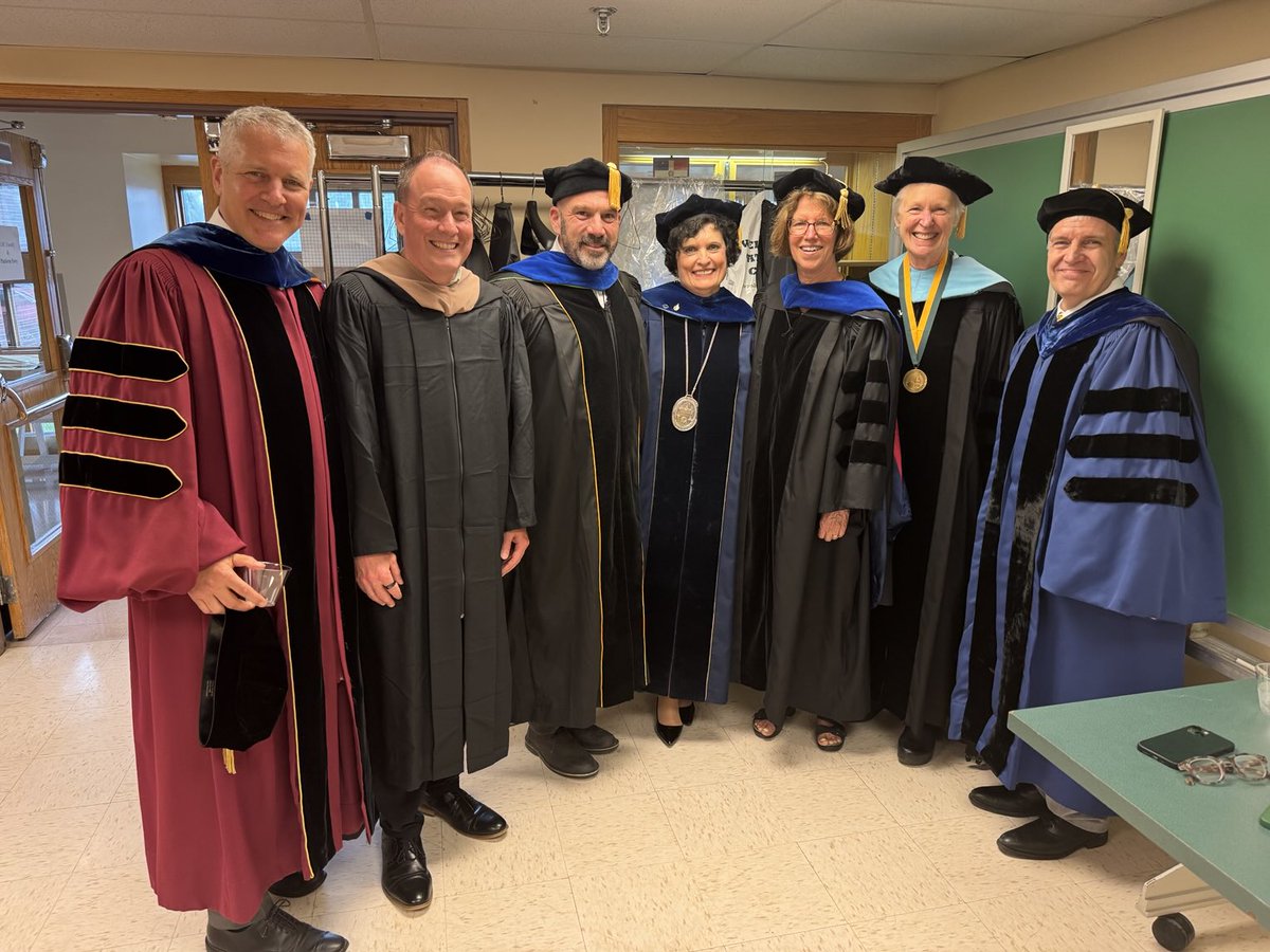 UVMPattyPrelock's tweet image. Preparing for our Patrick Leahy Honors College Scholars recognition ceremony @uvmvermont @UVMHonors