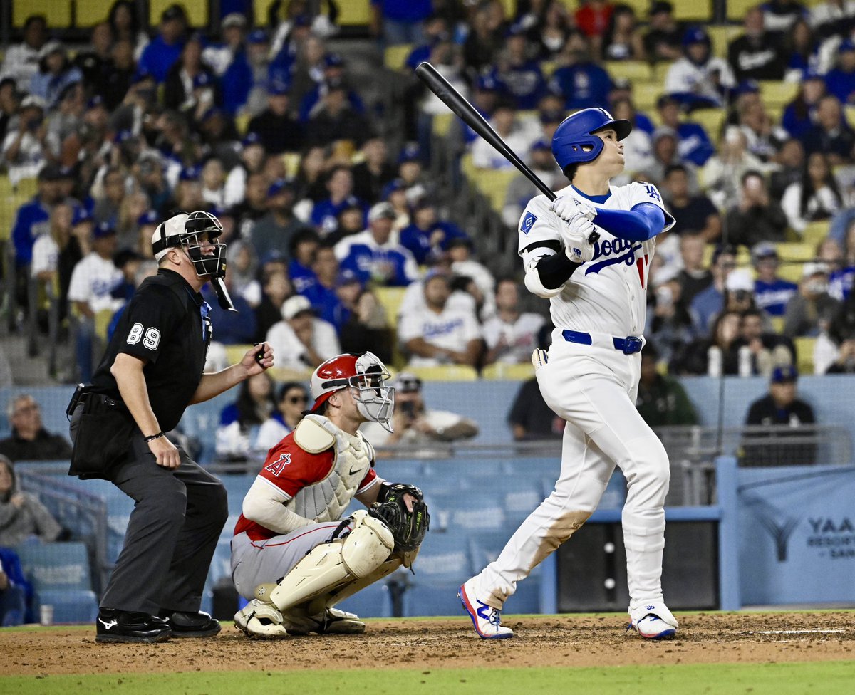 photowkb's tweet image. Shohei Ohtani hits a solo home run in the eighth inning as the Los Angeles Angels lead the Los Angeles Dodgers 4-2 during a baseball game at Dodger Stadium in Los Angeles. @mlb #mlb @dodgers #dodgers @angels #angels #baseball @billplunkettocr @NikonUSA #nikon @InsideSoCalSpts…
