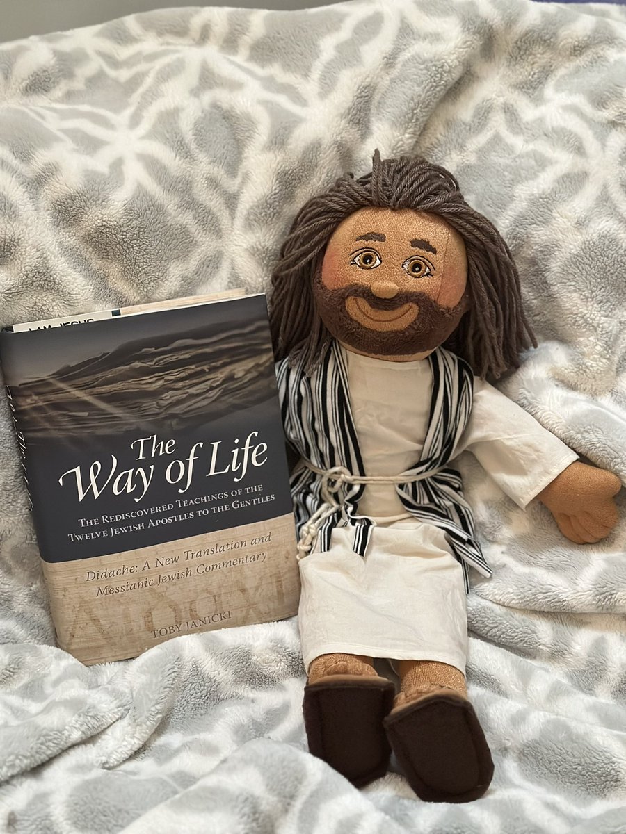 QuantumKei's tweet photo. What are you doing tonight? I’m spending time with Jesus. @vineofdavid #chapter1 https://t.co/HyUyaA0B96