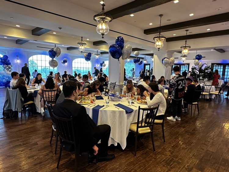 valley_program's tweet photo. Valley Prom 2025. A Good Time was had by all! #NVPRIDE! Many thanks to the Northern Valley Hand and Hand Club, Prom Committee, DJ Double E. And Hackensack Golf Club for making it a memorable night! https://t.co/ZBmEDPrknK