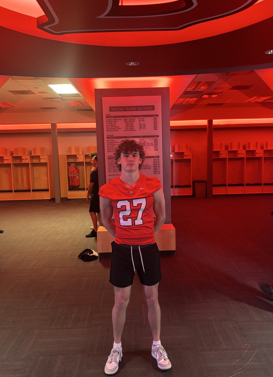 moresparker2's tweet photo. After an amazing visit, i’m very blessed to receive an offer from @BenUFootball ! @Coach_Schroeder @HilltoppersFB @PrepRedzoneIL @EDGYTIM @rudysgymjoliet  @DeepDishFB https://t.co/PShf26OSFJ