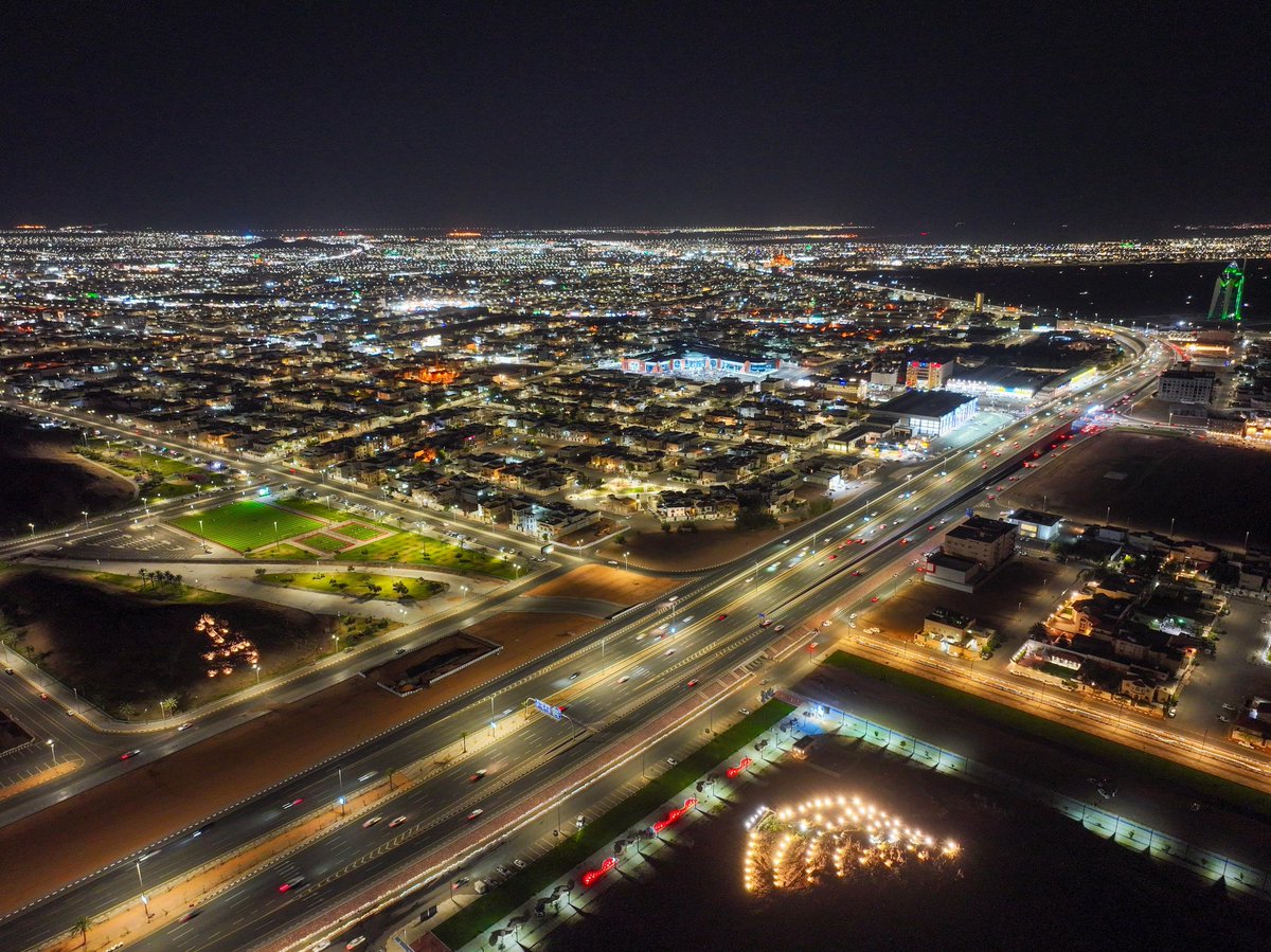 Amanat_Hail's tweet photo. 🌃 | تنمية

حائل مساءً 🩶
▫️لوحة من التخطيط الحضري▫️

📸 | ⁧#حائل_الأجمل⁩
#أمانة_منطقة_حائل https://t.co/hXm2YPtHM4