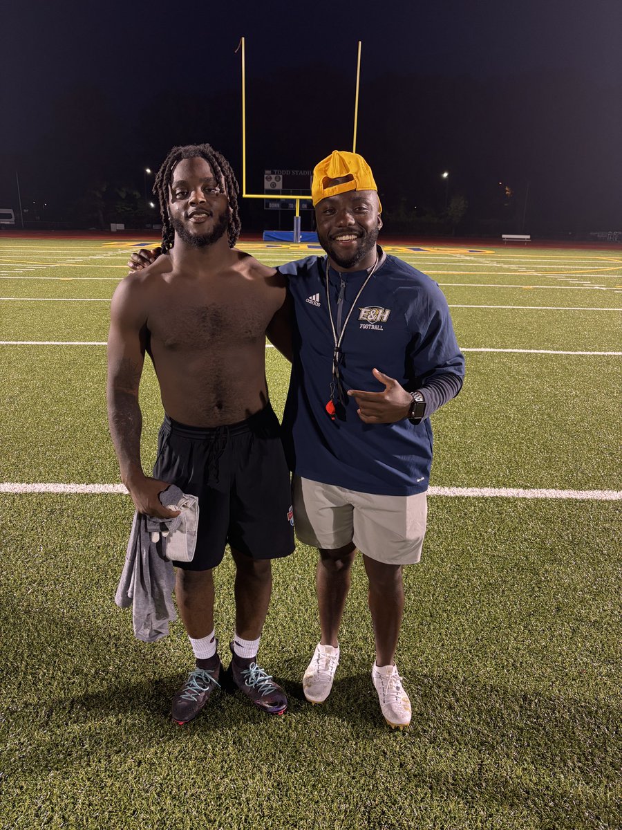 De’Zhawn Smith (@_gapda1) on Twitter photo Thanks for inviting me to the camp!! <a href="/CoachWalters_/">Mitchell Walters</a> <a href="/CoachEasley__/">Tyler Easley MBA, M.S.</a> <a href="/EmoryHenry_FB/">E&H Football</a> <a href="/QPayton/">Big Q</a> Thanks for inviting me to the camp!! <a href="/CoachWalters_/">Mitchell Walters</a> <a href="/CoachEasley__/">Tyler Easley MBA, M.S.</a> <a href="/EmoryHenry_FB/">E&H Football</a> <a href="/QPayton/">Big Q</a>