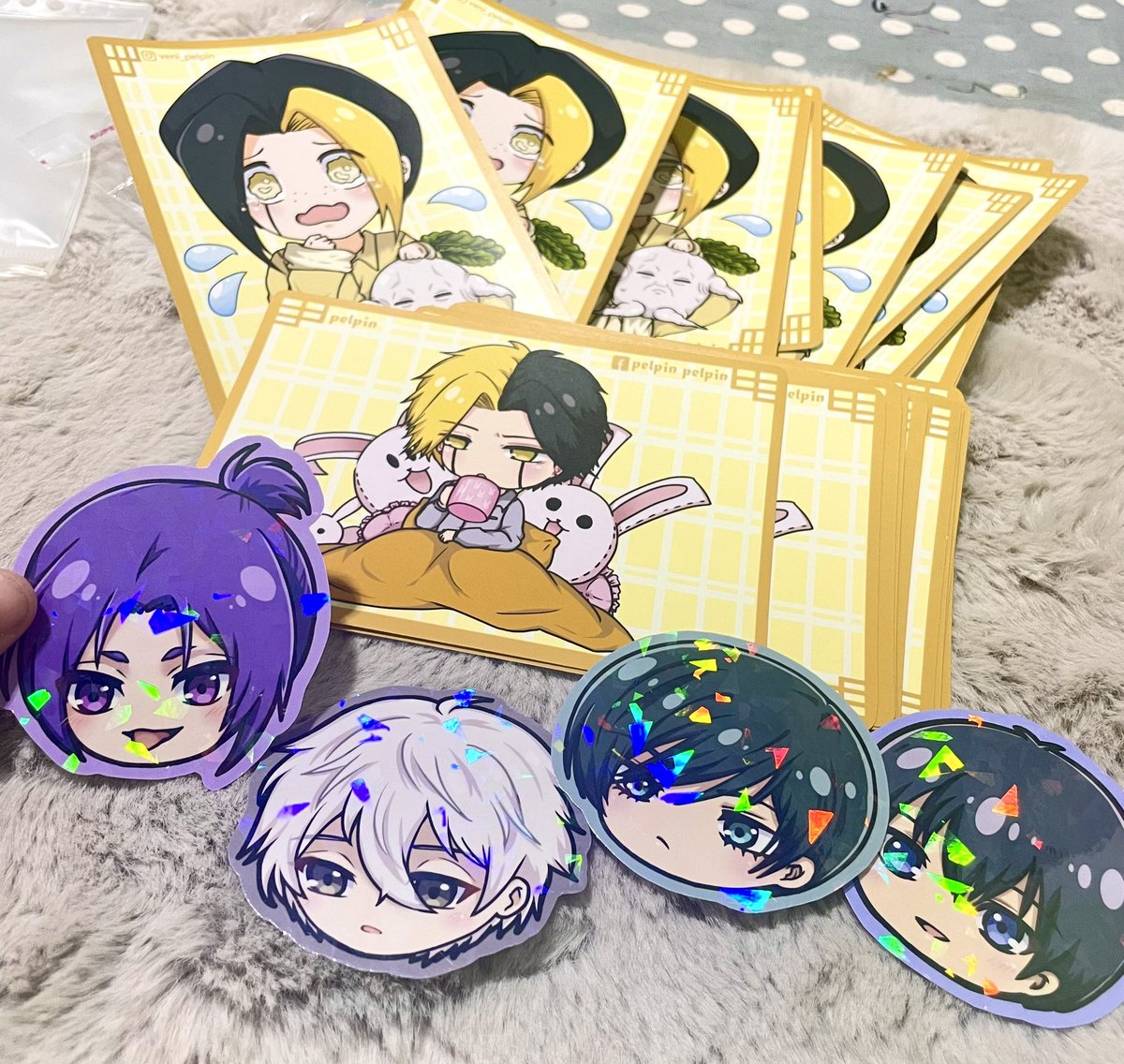 pelpin4's tweet photo. Haallo halo , ada yang mau art trade ga untuk #CFXX #COMIFURO20 kalo mau boleh comment atau chat aku ya, aku datang both day. Art print ku mashle dan ada jg sticker blue lock 😃😃 #tradecfxx #comifuroxx #comifuro #mashle #bluelock #finnames #rayneames #reomikage #isagiyoichi https://t.co/js7qYFnjI8