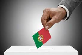 mortizherrera's tweet photo. Este domingo es Superdomingo Electoral 🌍🗳️: Rumanía 🇷🇴, Portugal 🇵🇹, Polonia 🇵🇱... ¡y Argentina 🇦🇷! CABA elige 30 legisladores mientras Milei 🧠 vs Macri 🦊 se tiran con todo. Europa gira a la derecha ➡️... ¿y LATAM también? 🔥 #Elecciones2025 #Superdomingo https://t.co/AVTFEu4rue