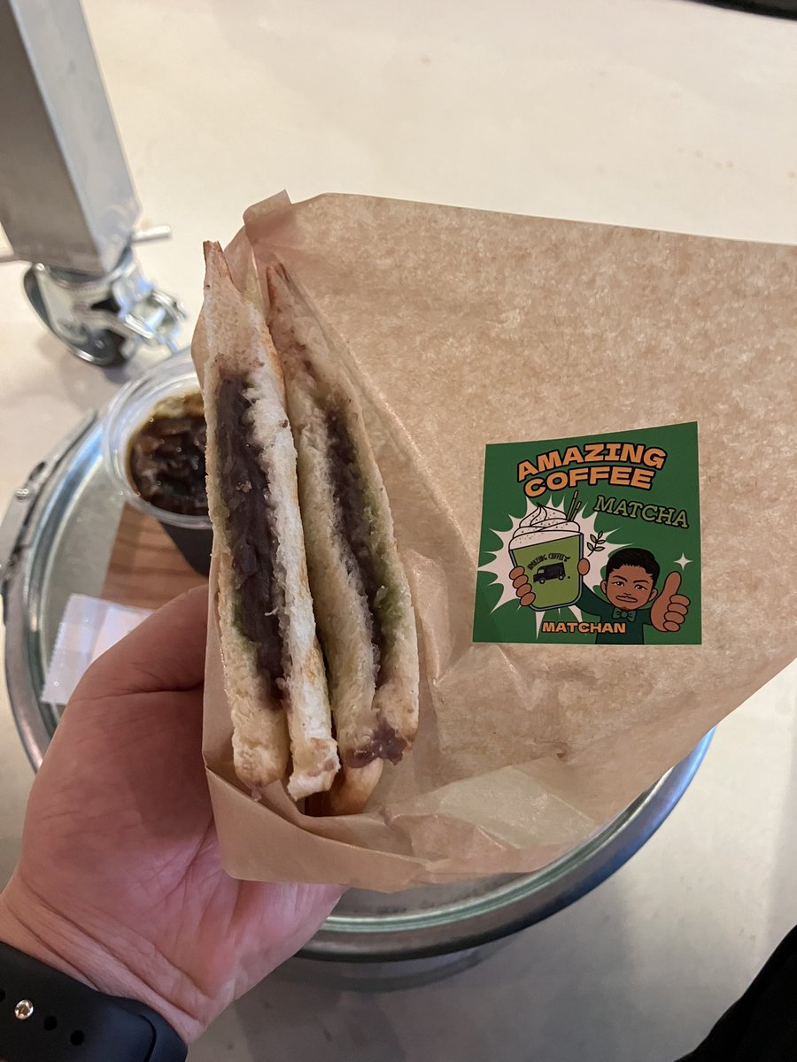 t_3jsbrj's tweet photo. まっ茶んホットサンド!
店内BGMは一章バージョンのEternal...が
これは熱いわ…
#AMAZINGCOFFEE
#NAGOYA
#アメコ名古屋
#EXILE
#EXILEMATSU https://t.co/4mveATXzSP