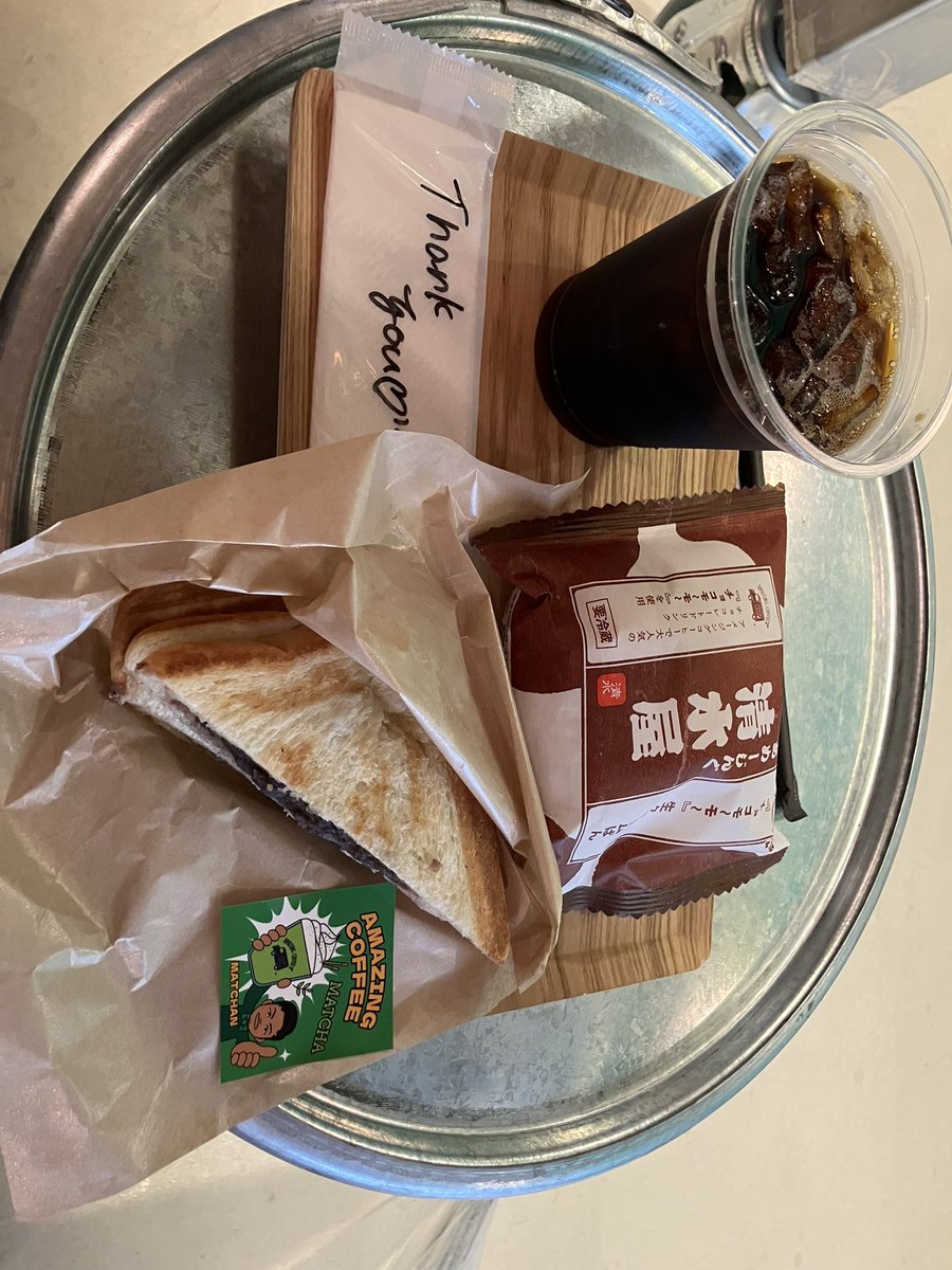 t_3jsbrj's tweet photo. まっ茶んホットサンド!
店内BGMは一章バージョンのEternal...が
これは熱いわ…
#AMAZINGCOFFEE
#NAGOYA
#アメコ名古屋
#EXILE
#EXILEMATSU https://t.co/4mveATXzSP