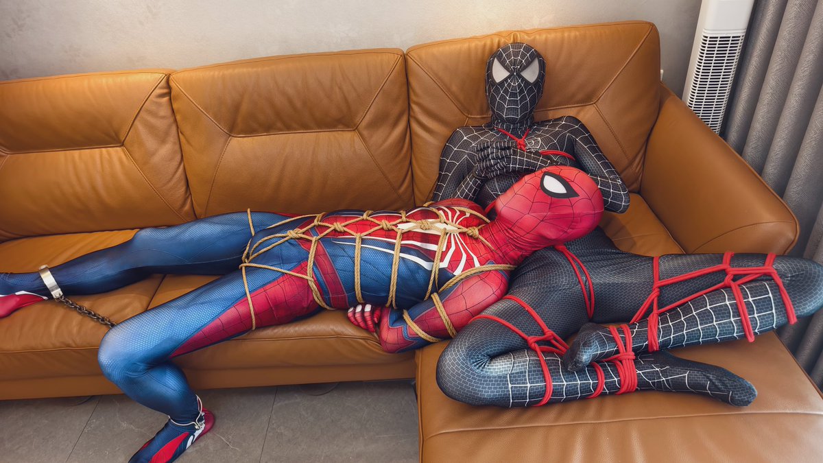 落入陷阱的小蜘蛛🕷️
s：<a href="/zns1994/">泽南</a>