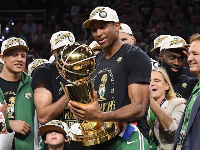 One of the all time great Boston Celtics. One of the best moves of the Brad Stevens era bringing him back. I’d take 9 bullets for Al Horford. Get up and take 5 more to head. #ThankYouAl