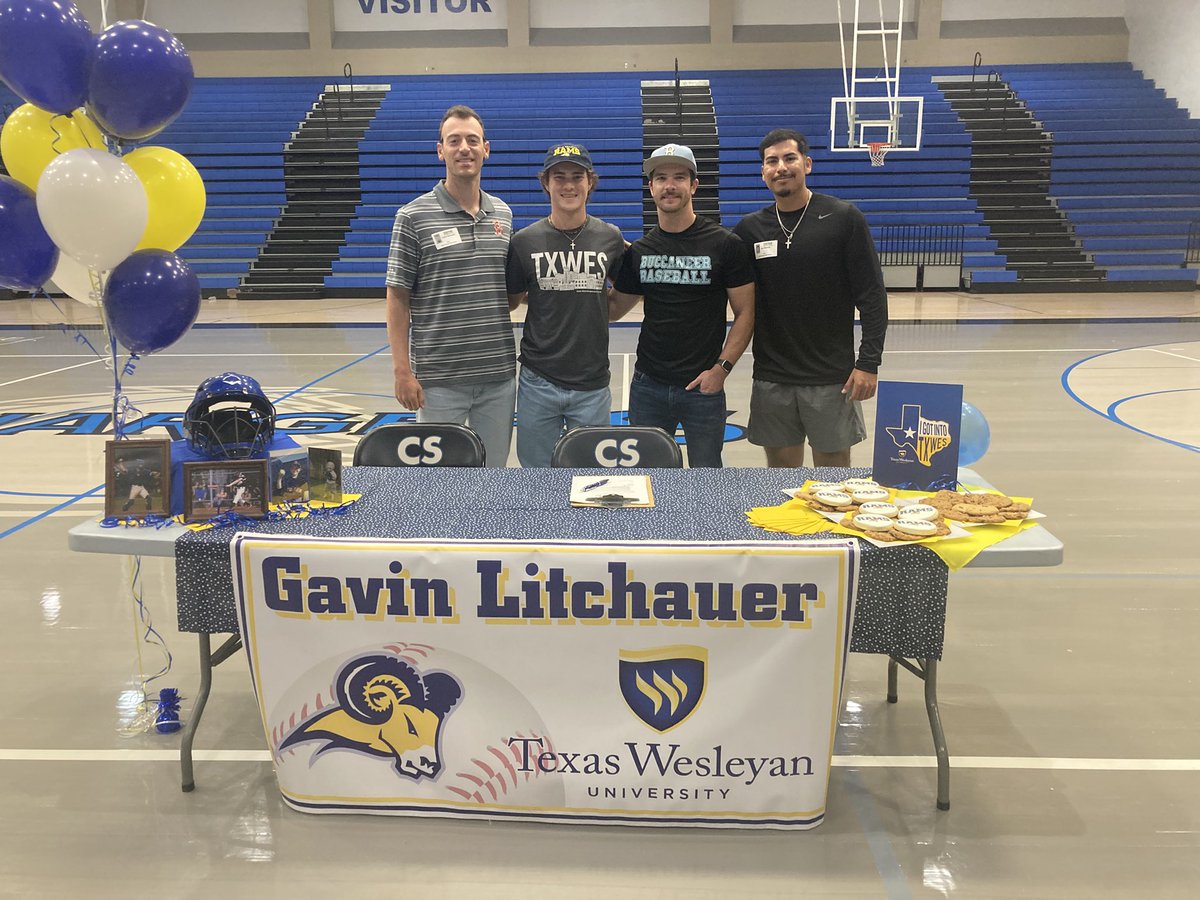 I want to thank the coaches who helped me the most during high school. You gentlemen are some of the best coaches/people I was blessed to meet.  Justin Pitts <a href="/AmericanForceBB/">AMERICAN FORCE</a> Chris&amp;Mason <a href="/blackjackbsb/">Coach Chris</a> Cutter McDowell <a href="/cutmcdowell_32/">Cutter L. McDowell</a> and Joey Villareal. Thank you all so very much.