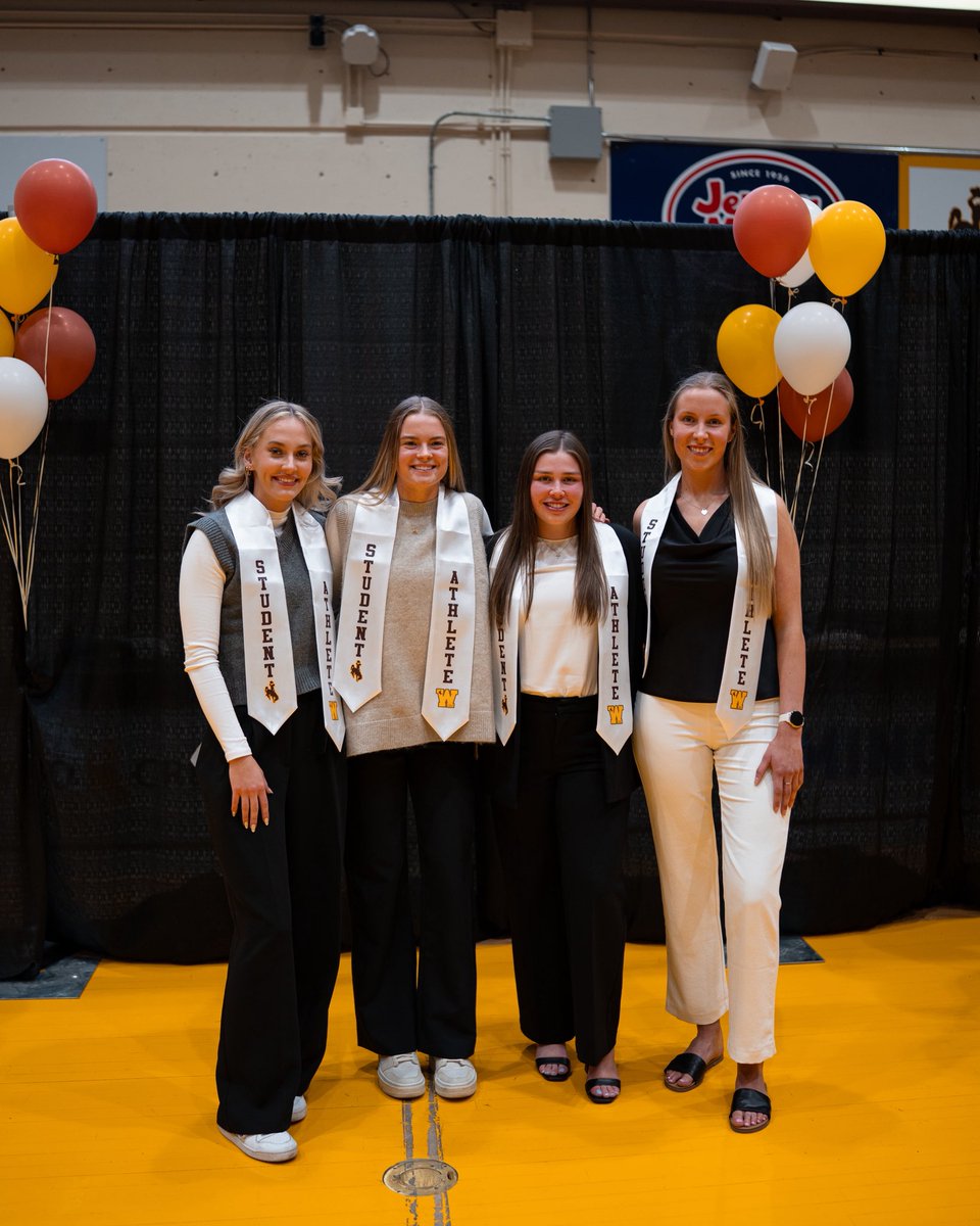 Proud of our Cowgirl Graduates 🎓🤠

(Missing <a href="/McKinleyBradsh2/">McKinley Dickerson</a> &amp; <a href="/AllysonFertig/">Allyson Fertig</a>)