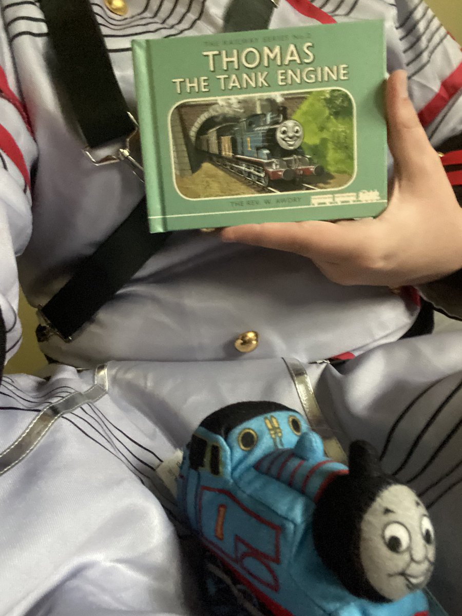 Teto fans

Read a good book

It’ll change ur life