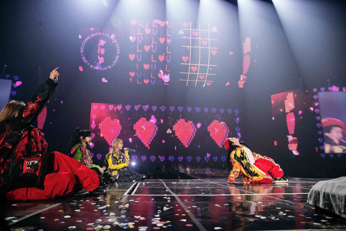 16주년 축하해 사랑해 😘🎉🎊🖤💚🧡💜
Happy 16th Anniversary 2NE1 &amp; Blackjacks!!! ♥️♠️