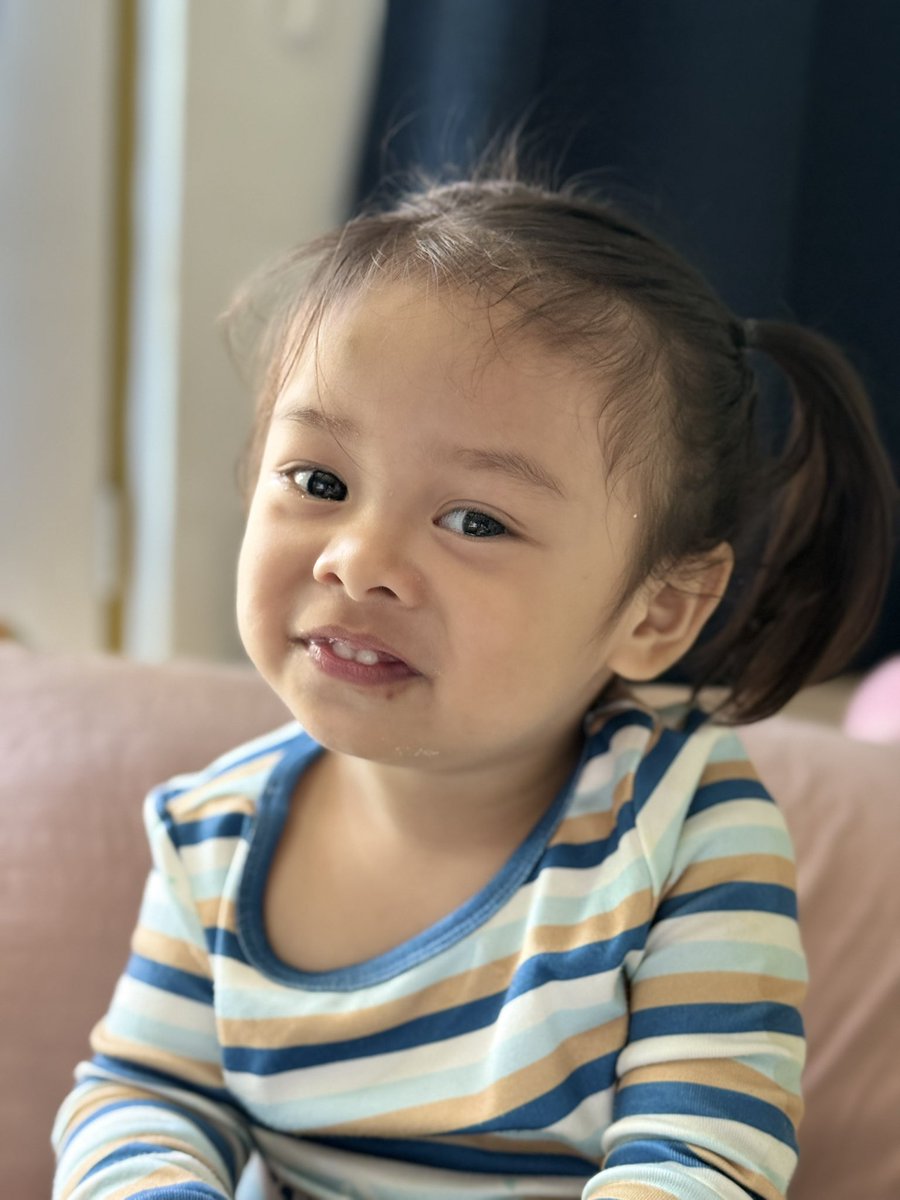 veesee17's tweet photo. Pogi o Maganda? 🤣🤣🤣
#MyHenhen #HendrixSee https://t.co/azhkoZP5D2