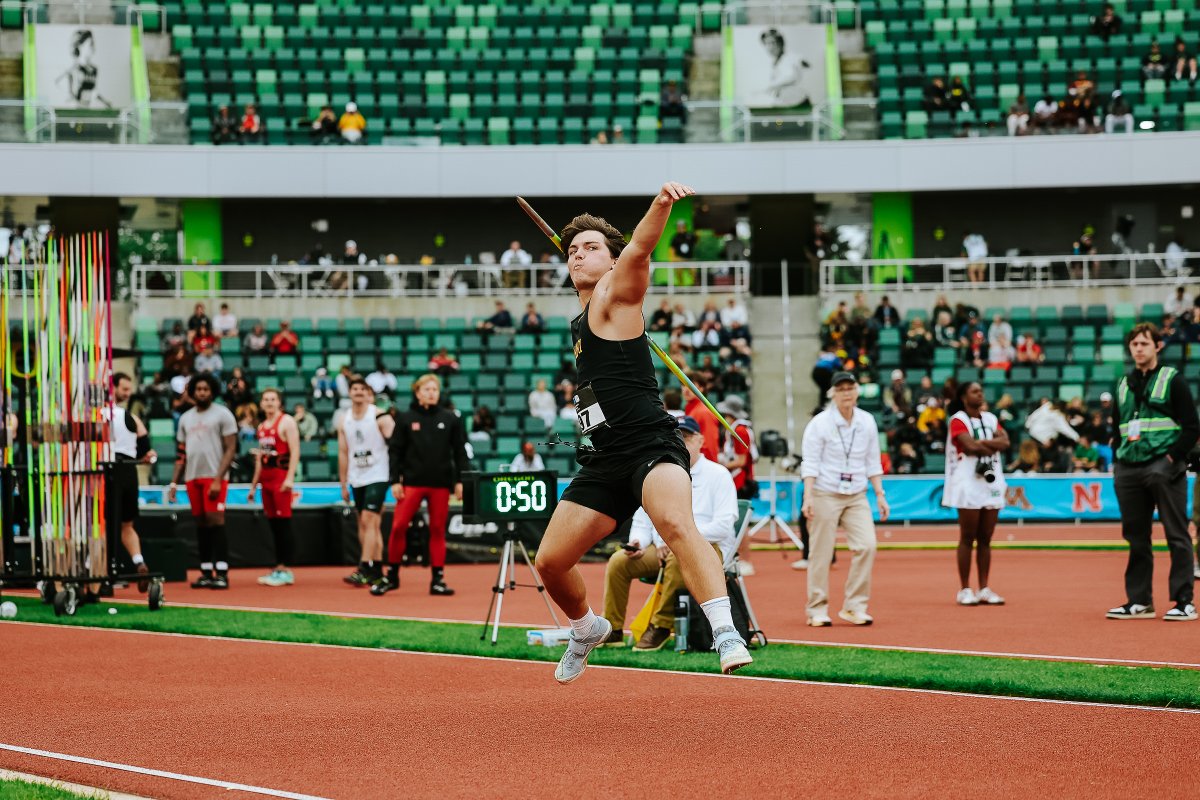 Stein Collects the Silver 🥈🤩

Men’s Javelin Final:
2. Mike Stein - 77.41 meters

#Hawkeyes
