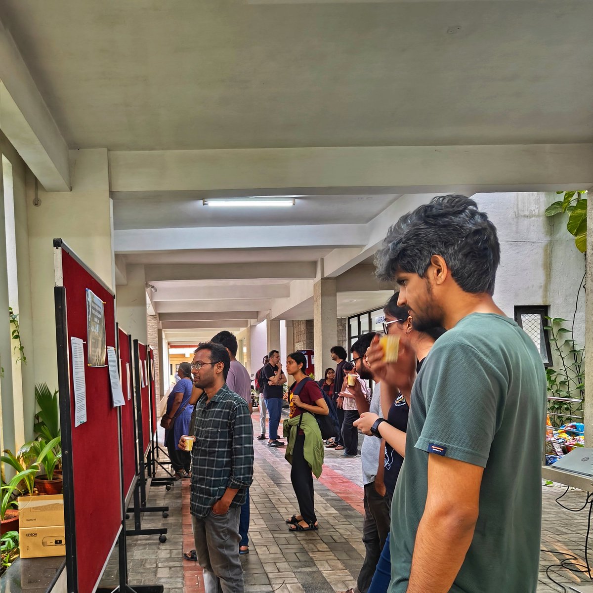 queersprings's tweet image. Pictures from the just concluded IMSc Summer Science Writing workshop: a week-long workshop on how to read and write mathematical sciences in both technical and non-technical genres. 🔥
#sciencewriting
🧵