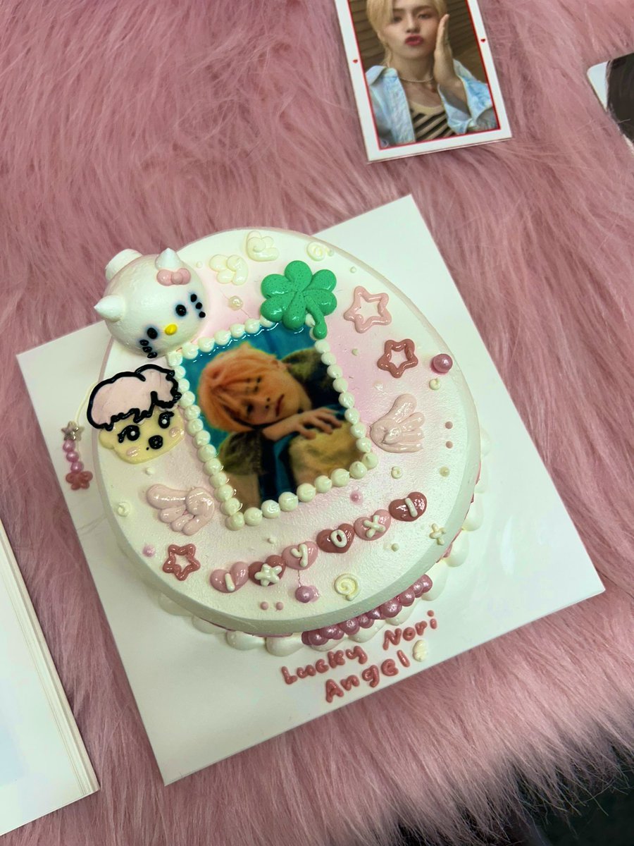 📍 아이니드케이크

 #My_LuckyNori_Angel