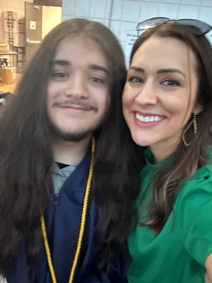 Dr. Andrea Eatinger (@andieatinger) on Twitter photo Celebrating one of my favorite humans on one of his biggest days— Congratulations to this <a href="/Northmen_OPHS/">Oak Park High School</a> graduate! 💙 #forthefamily #proudaunt Celebrating one of my favorite humans on one of his biggest days— Congratulations to this <a href="/Northmen_OPHS/">Oak Park High School</a> graduate! 💙 #forthefamily #proudaunt