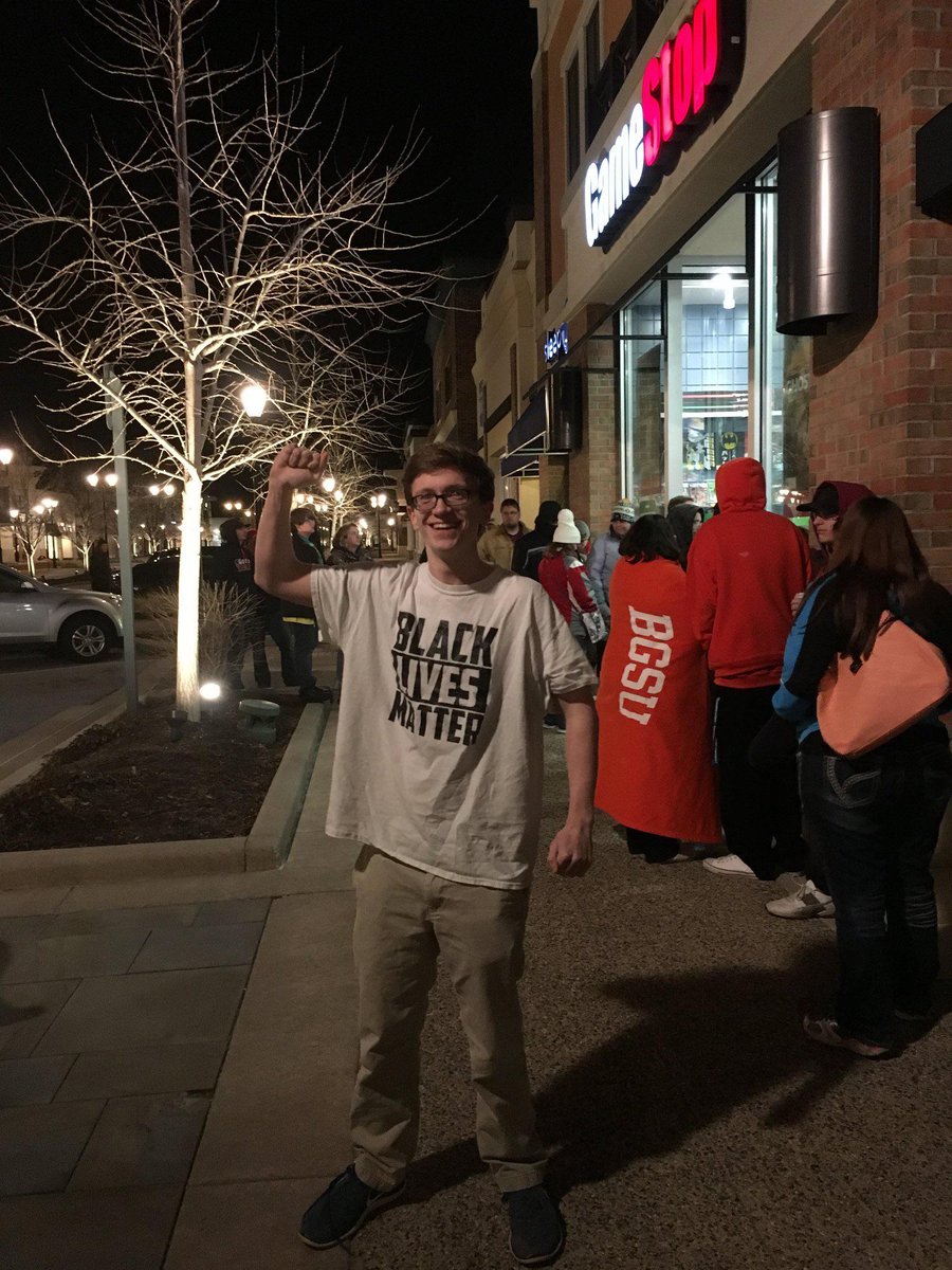 cs_dust3's tweet image. do you think he's gonna recreate this at the switch 2 launch