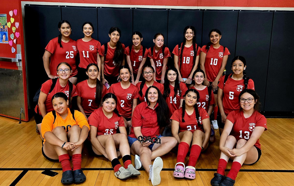 ZachryAVID's tweet photo. These girls never cease to amaze me. I asked for their best today, and that's exactly what they gave me. They took their first game in a 1-0 victory. Then held their ground and fought hard in their second match immediately after.

Love their fight. Go, Lady Wolverines! ❤️🖤 https://t.co/rvJOKs1w2E