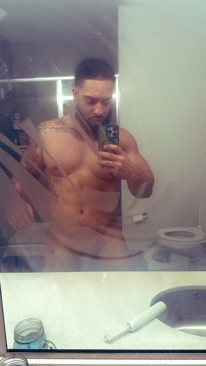 FaceTime sessions rn 👅💦 let’s have some fun. DM now! No games please !