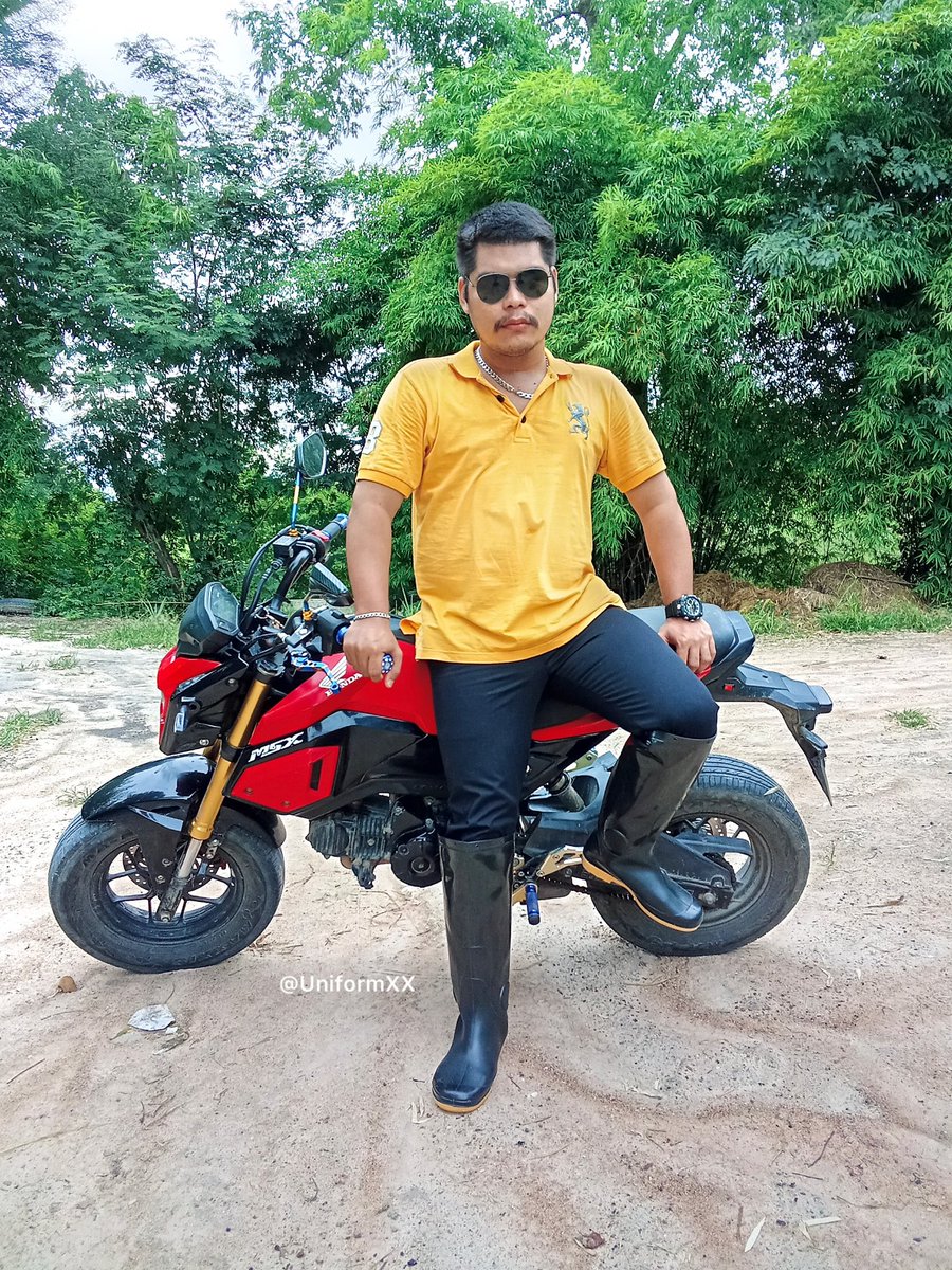 บางครั้งเราอาจคิดว่าไม่มีใครสนใจ
แต่ในเวลาเดียวกันก็อาจมีคนใส่ใจเราอยู่
#บูทยางยาว