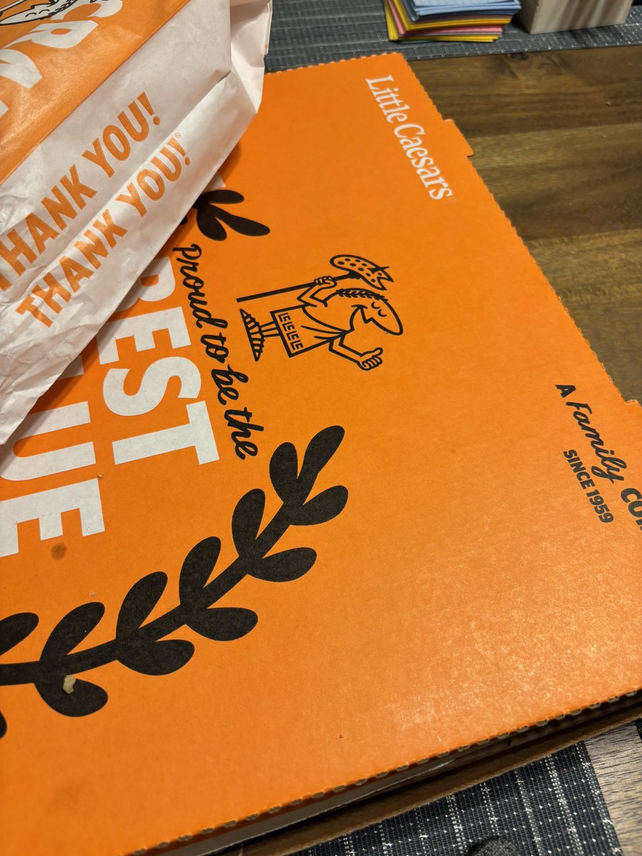 N8feder's tweet photo. Back the A #az12 code LCFREECC @ironmikeluke Go cats! Pizza pizza @littlecaesars https://t.co/k59HgpHica
