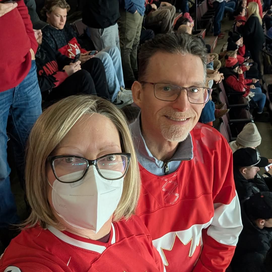 tomdes19's tweet photo. @Xposed I'd like to nominate my Mom and Dad. Both lifelong leafs fans and my Mom just kicked cancer's ass. Would love to send them as a surprise https://t.co/hYN7Esq4qz