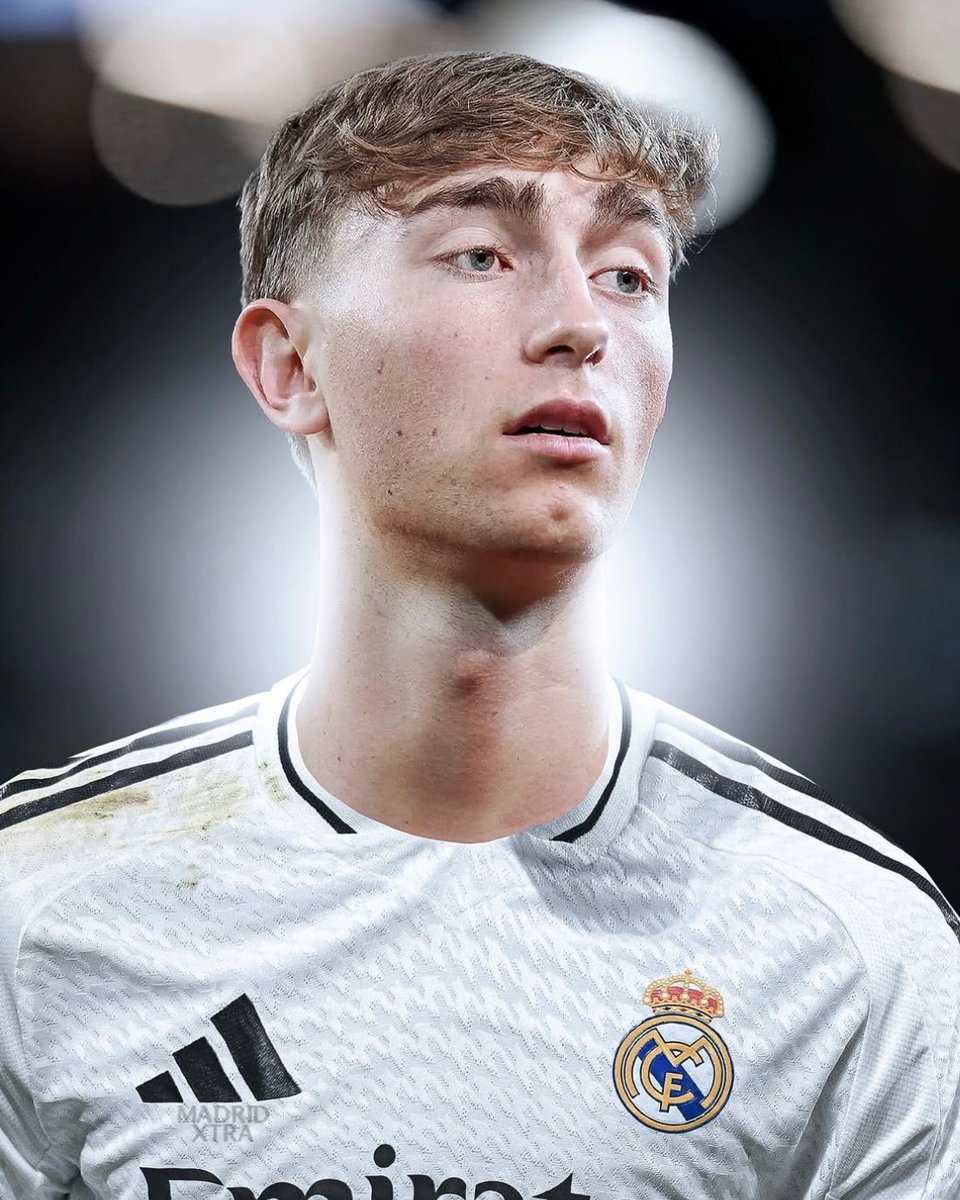 FabrizioRomano's tweet photo. 🚨⚪️ Understand Dean Huijsen has now signed his contract as new Real Madrid player!

Deal completed, all signed also between clubs with Bournemouth for £50m fee.

Contract until June 2030, medical done yesterday in London.

Huijsen will be ready to play the FIFA Club World Cup. https://t.co/vHW6p484wK