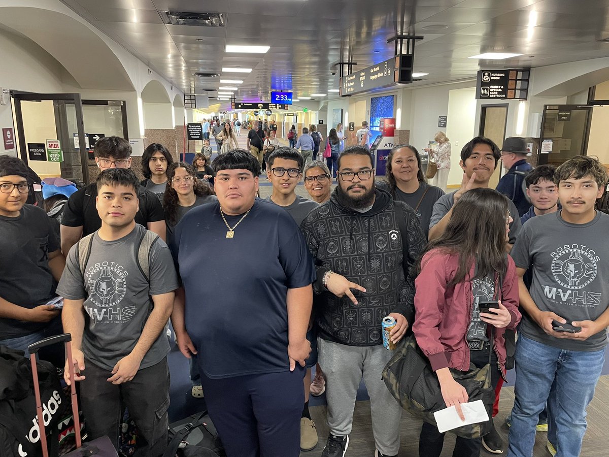 Six of our amazing <a href="/ClintISD/">Clint ISD</a> teams are headed to the <a href="/REC_Foundation/">REC Foundation</a> ADC Southcentral Championship this weekend in Houston, Texas.🏆💡
These students have been training hard and are ready to fly high and show what #WeAreClintDrones is all about! 🔥
