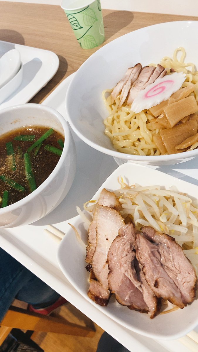 studio_banya's tweet photo. 宮本さんちでお昼ごはん
にんにくつけ麺
チャーシュー&amp;もやし
トッピング
#うまっ
#高知大丸
#miyamoto
#高知ラーメン
#高知ランチ
#高知つけ麺 https://t.co/cjexKkdoeF