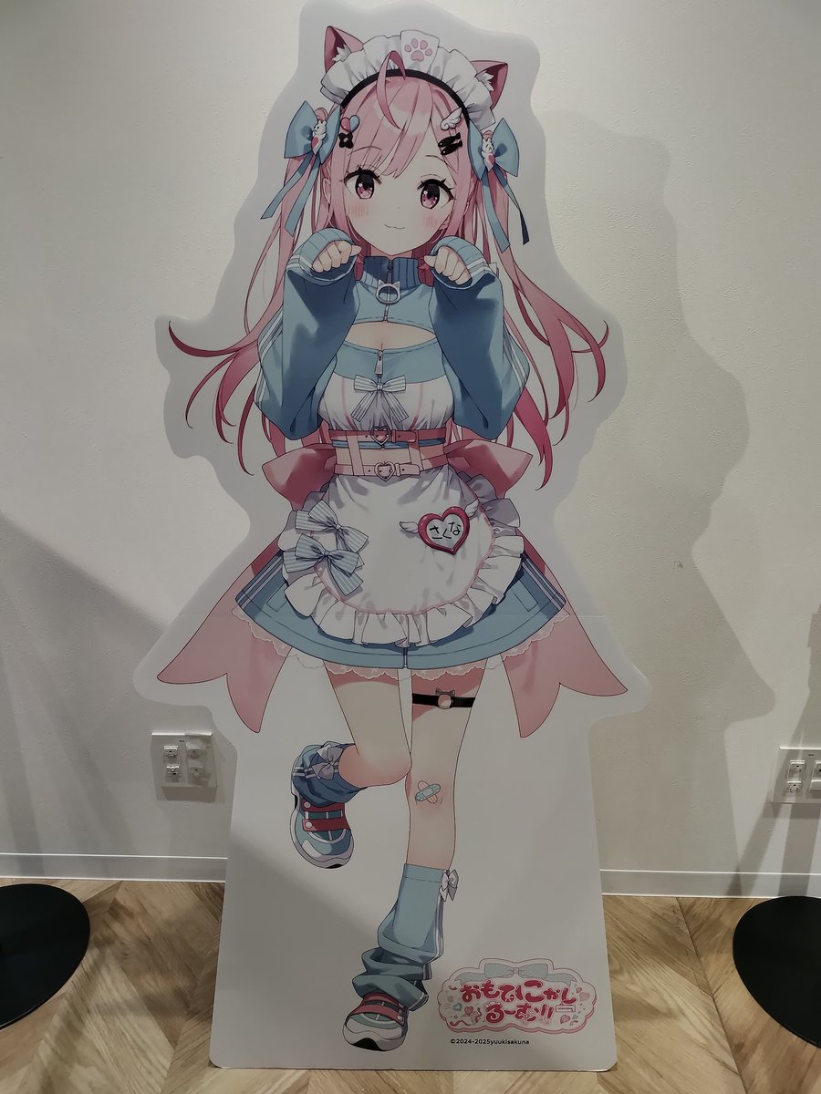 NanioSitennoo's tweet image. 『結城さくな』おもてにゃしる～む!! in Tree Villageの
大阪に行きました！お昼だからコラボカフェめっちゃ混んでた…
でもコラボグッズはたくさんあってレジも空いてたのでみんなも行ってみて！！#結城さくな　#コラボカフェ　#TreeVillage #HEPFIVE