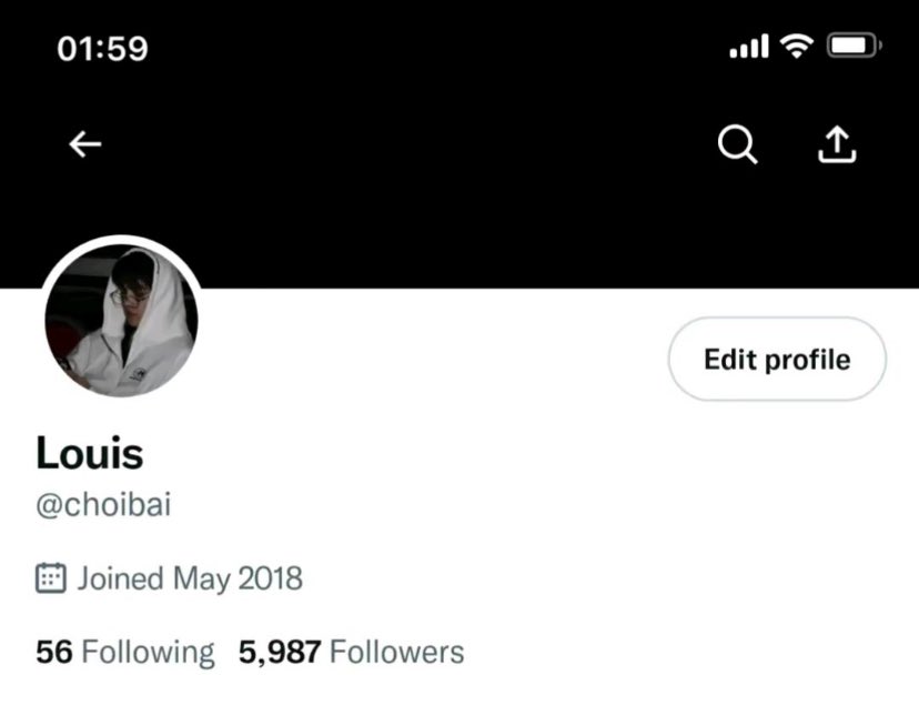 hanchowi's tweet image. a #jeongcheol few twts au (preview)

ezra's twin has to attend an auto race overseas kaya naman pinakiusapan niya si ezra na magpanggap bilang siya for the mean time. well, saying yes means he has to befriend his brother's bestfriend, louis — the straightest man he knows.