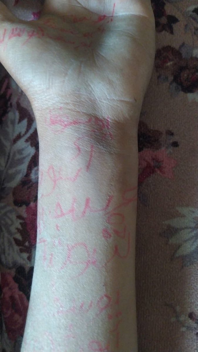 Die israelische Großoffensive im Gazastreifen hat begonnen. Eltern schreiben Namen und letzte Wünsche auf die Hände ihrer Kinder – damit sie identifiziert werden können, wenn sie tot aus den Trümmern geborgen werden.