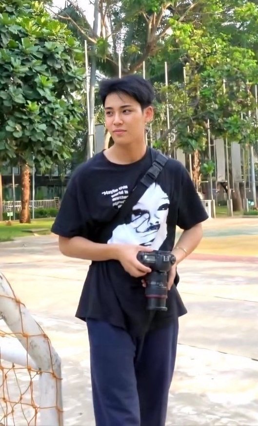 jjonnonuu's tweet image. kesenjangan tongkrongan