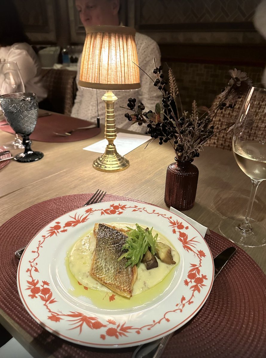 Another delicious evening of food and friendship. Thanks Hispania Kensington for hosting us!
Find out what we ate and where our next BritishSpanish event will be:
ow.ly/205j50VTZcr

#spanishfood  #HispaniaKensington #SpanishCuisine #KensingtonEats #TasteOfSpain #FoodLovers