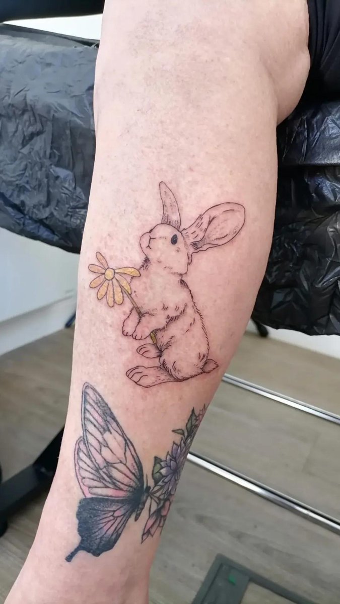 teresakovacstat's tweet photo. Cute little bunny which I have done a few years back. I think its super cute😊

#tattooart #tattooartistwanted #tattooartist #tattoo #londontattoo #brightontattoo https://t.co/dPigDM8upB