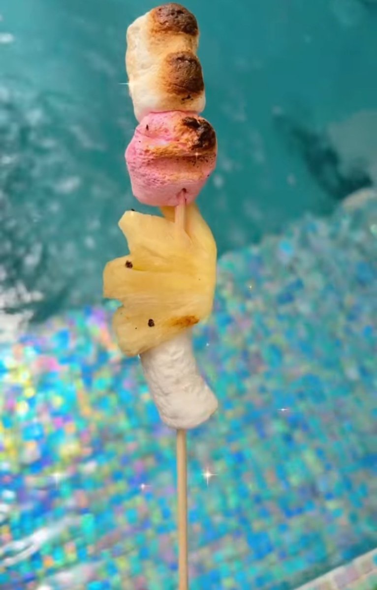 היום כל כך חם 
שראיתי תימני קונה שתיה