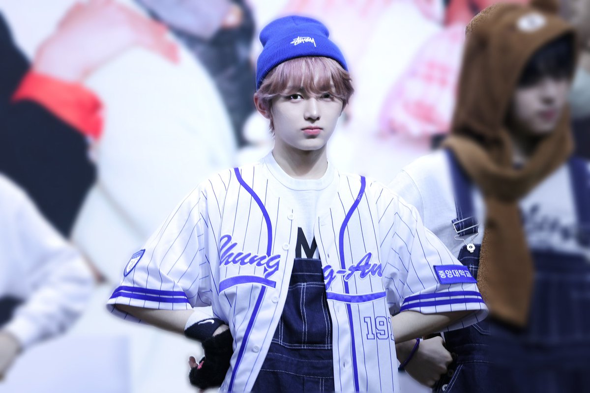 Helizon_L1230's tweet photo. 250517 팬싸

인형 같아

#NouerA #누에라  
#린 #LINHANZHONG #LIN https://t.co/kBEoXlpvwe